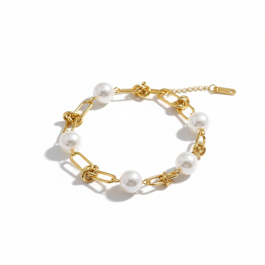 Daisy Flower Chunky Bracelet - Open & Solid Daisy Charms on Oval Link Chain